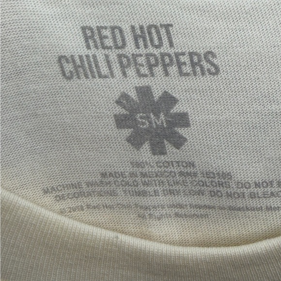 NWOT Long Sleeve Red Hot Chili Peppers Rock Band T-Shirt, Unisex Small - Picture 2 of 5